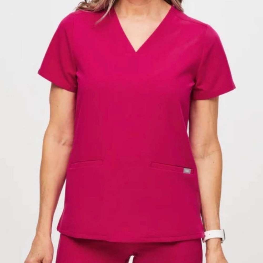 FIGS. women's Ultra Rose Casma™ - Three-Pocket. Scrub Top - S / UltraRose.